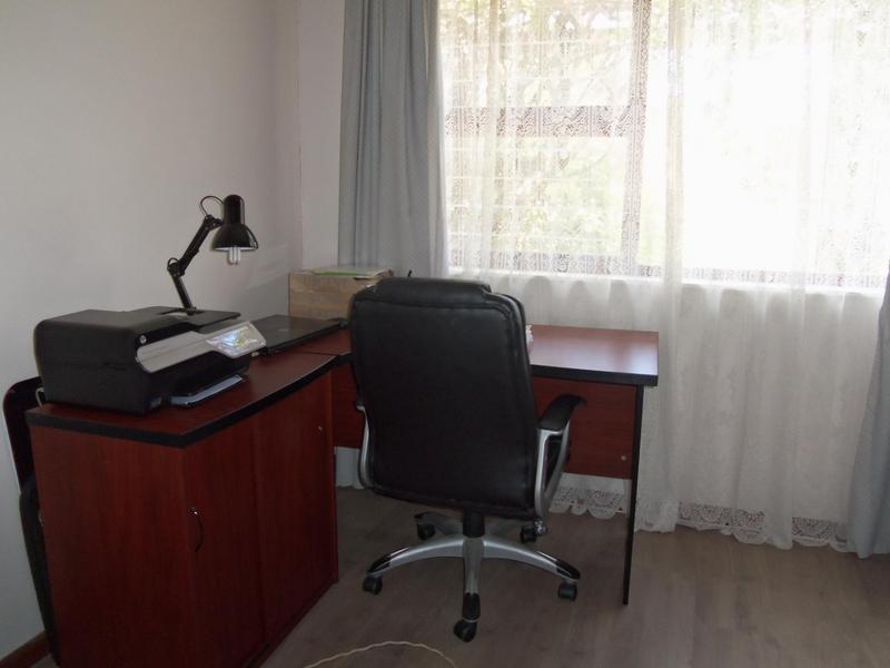 To Let 4 Bedroom Property for Rent in Sonstraal Western Cape